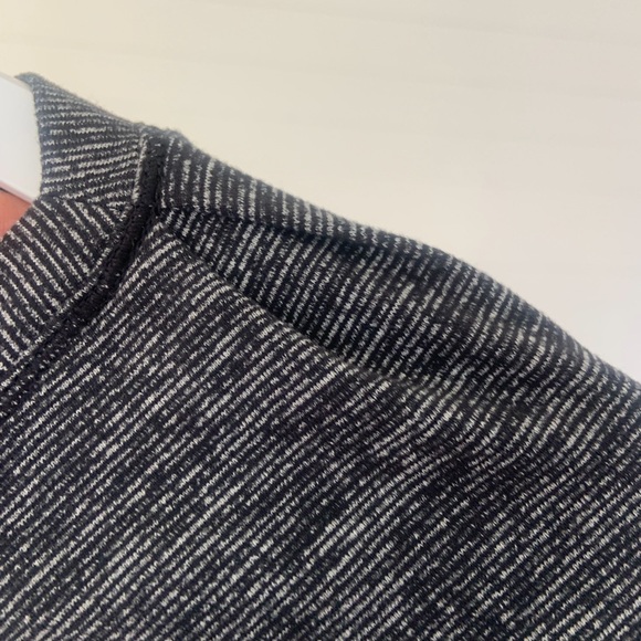 Lululemon Long Sleeve Top - Picture 4 of 7